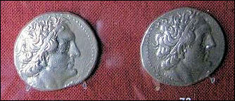 20120222-Coins_of_Reigns_of_Ptolemy_II_and_Ptolemy_III 6.jpg